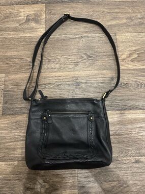 Great American Leatherworks Black Leather Crossbody Bag - Sleek Everyday Carry